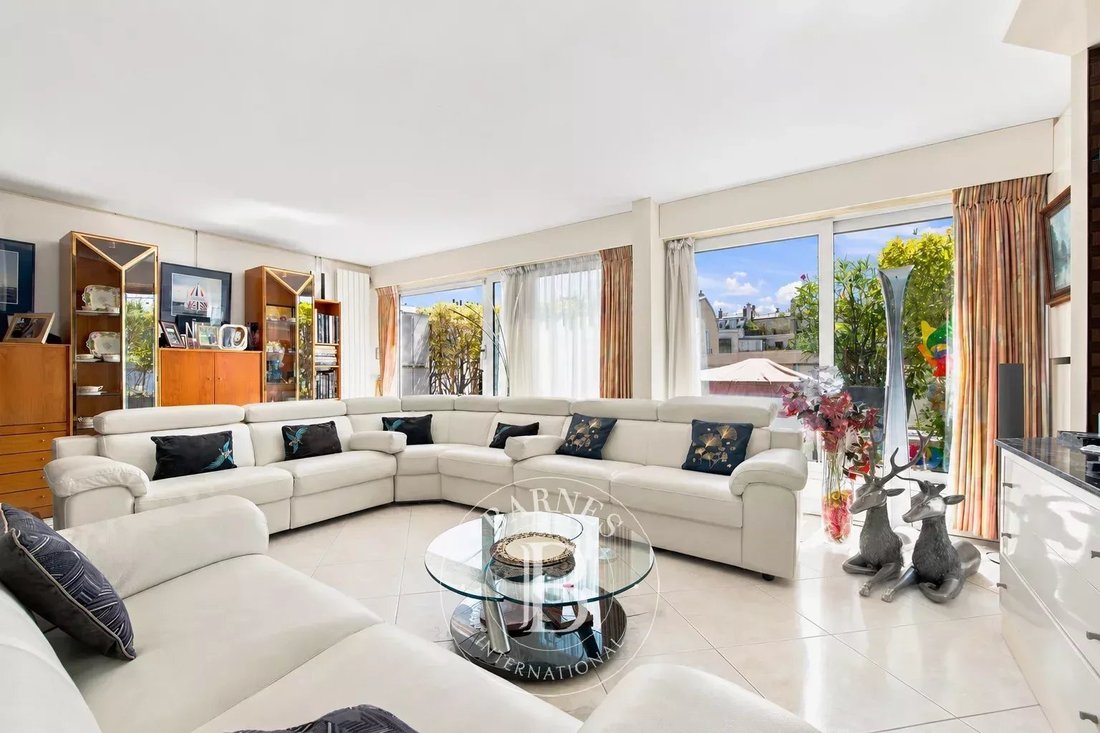 Apartment in Courcelles-Wagram, Paris 17e Arrondissement, Paris 4 - 18405175
