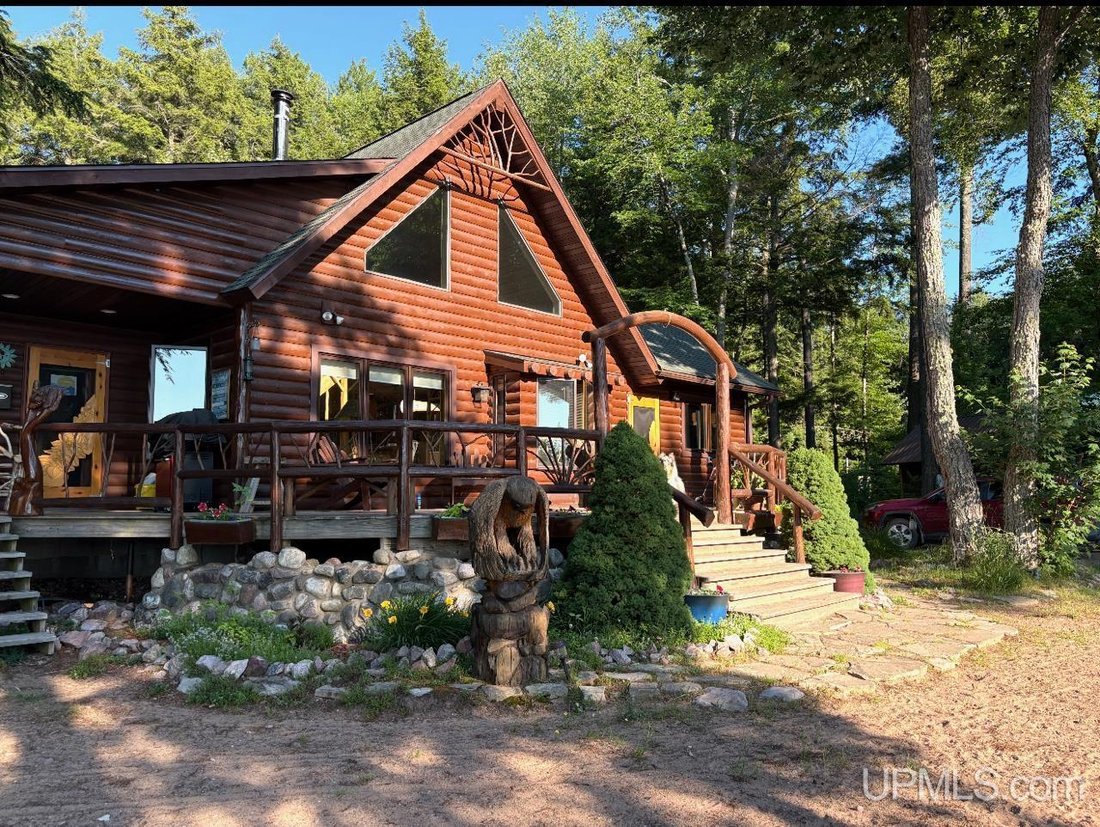 House in Gwinn, Michigan, United States 1 - 18308960