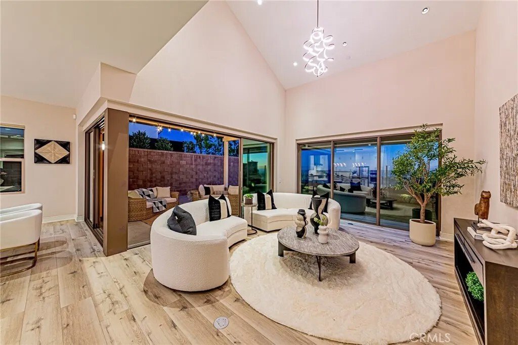 Condo in Irvine, California, United States 5 - 18402997