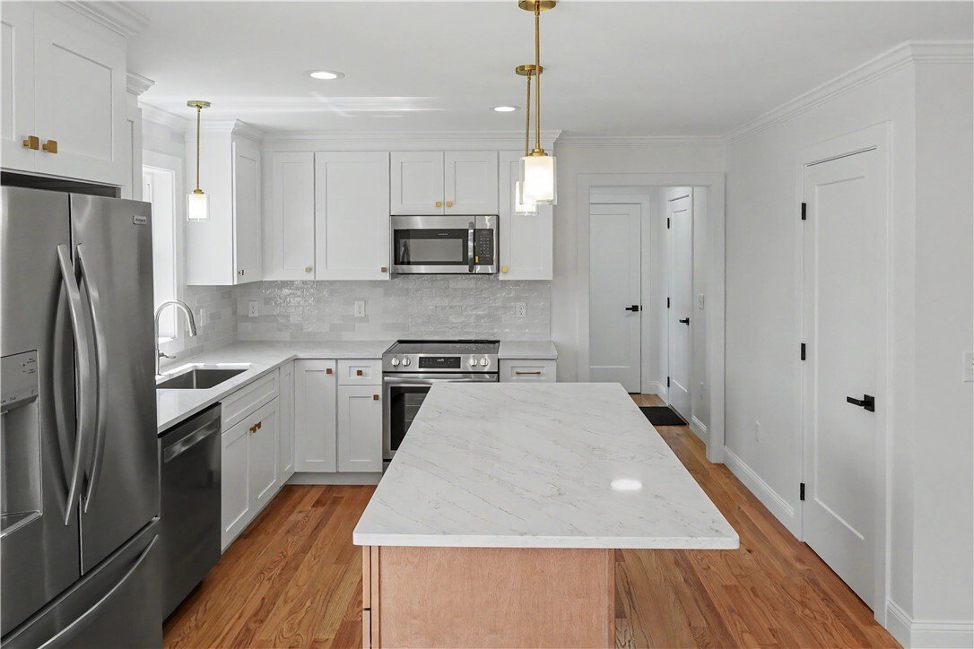 House in Cranston, Rhode Island, United States 4 - 18306229