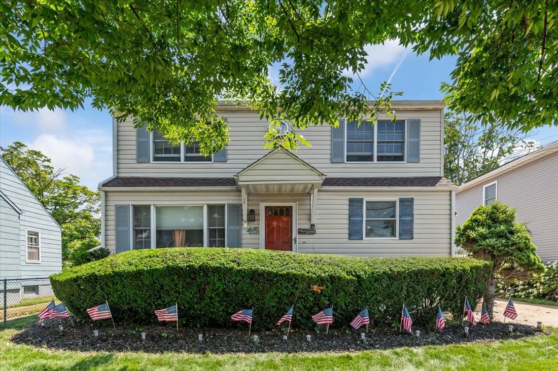 House in Bethpage, New York, United States 1 - 18406130