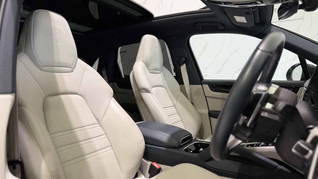 Suv in Ruislip, United Kingdom 5 - 18352578