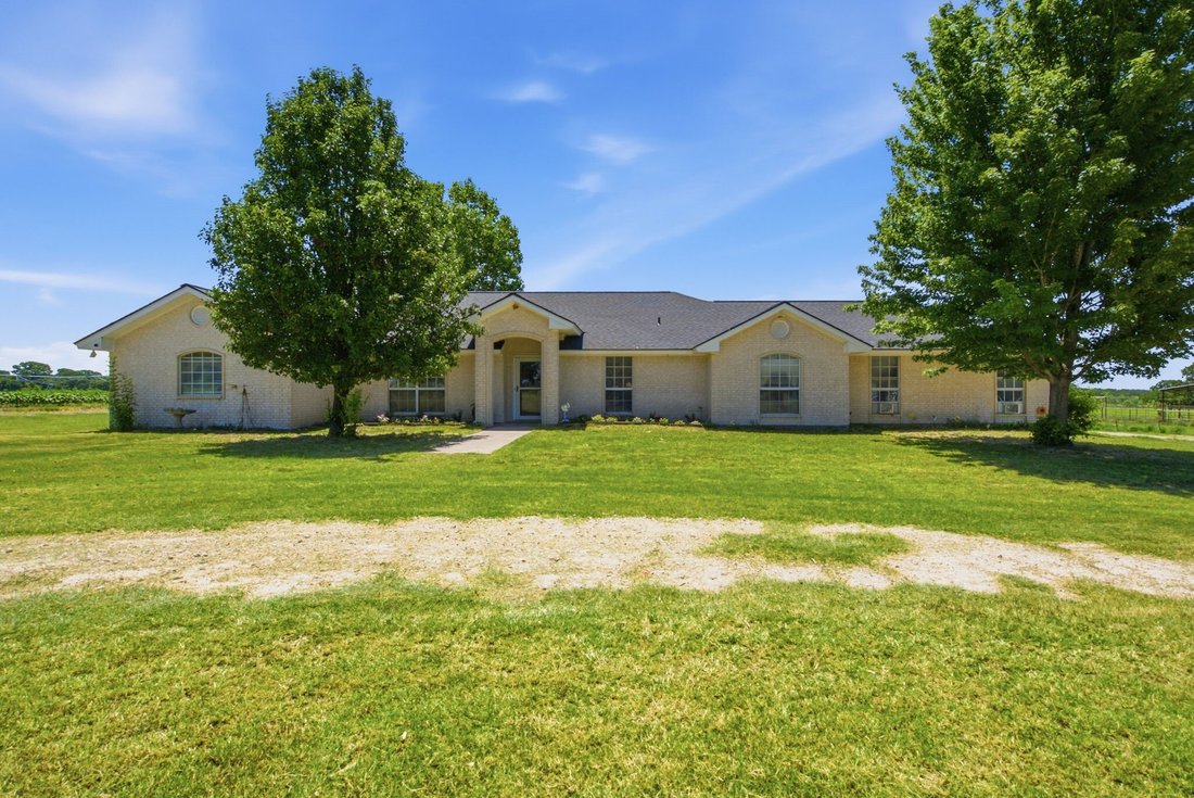 Farm Ranch in Stephenville, Texas, United States 1 - 18403957