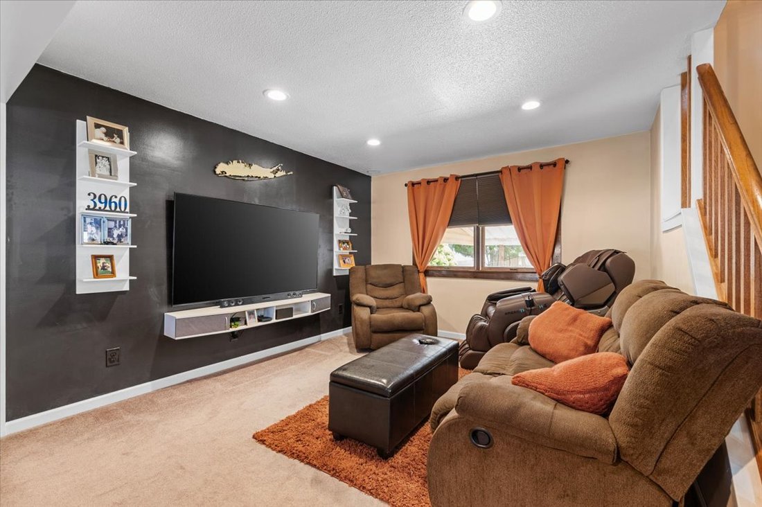 House in Bethpage, New York, United States 5 - 18406130