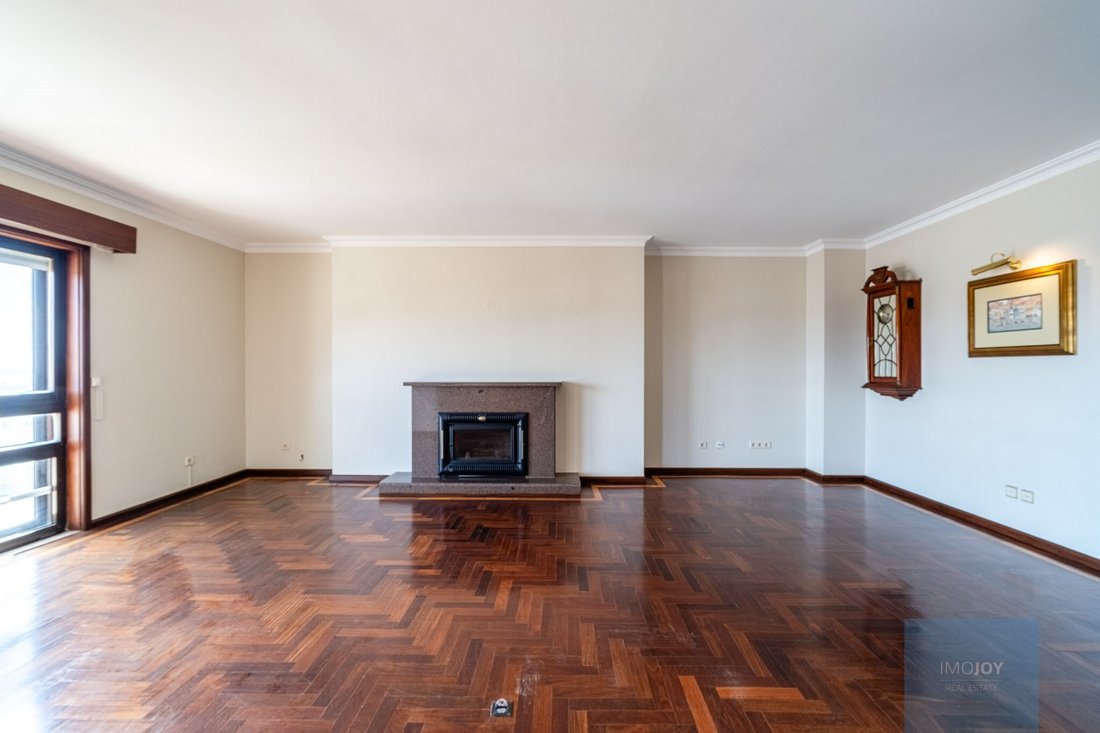 Apartment in Matosinhos e Leca da Palmeira, Porto District, Portugal 4 - 18404823