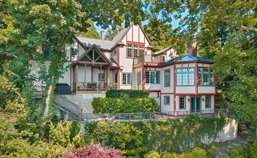 House in Saratoga Springs, New York, United States 1