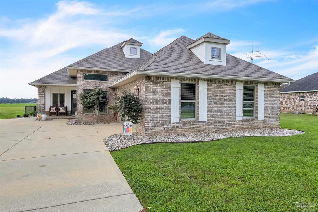 House in Pace, Florida, United States 5 - 18402873