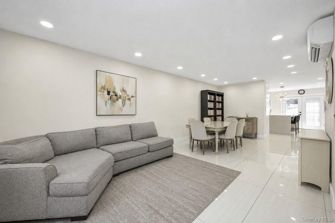 House in New York, New York, United States 3 - 18407050