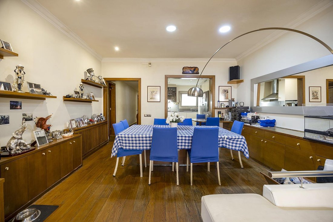 Apartment in Sarrià-Sant Gervasi, Barcelona, Spain 3 - 18403347