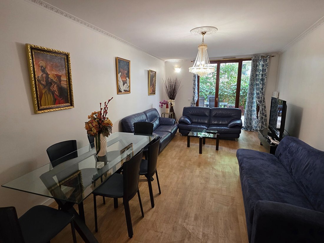 Apartment in Emeriau-Zola, Paris 15e Arrondissement, Paris 1 - 18406042