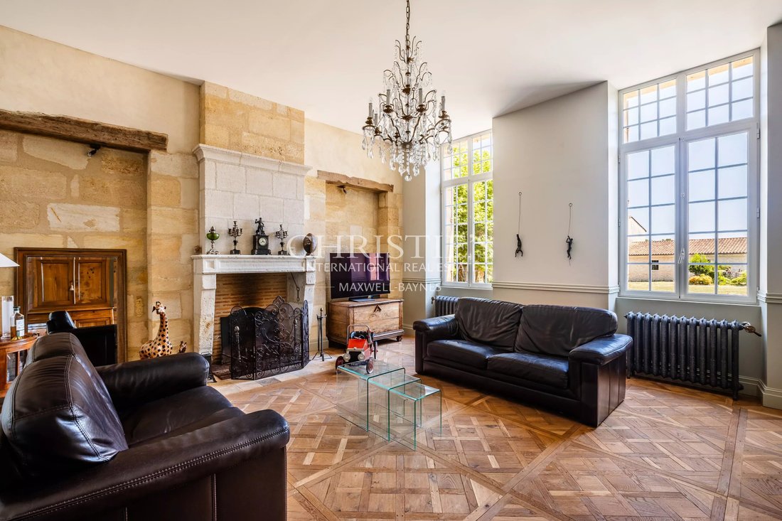 Estate in Podensac, Nouvelle-Aquitaine, France 5 - 18405023
