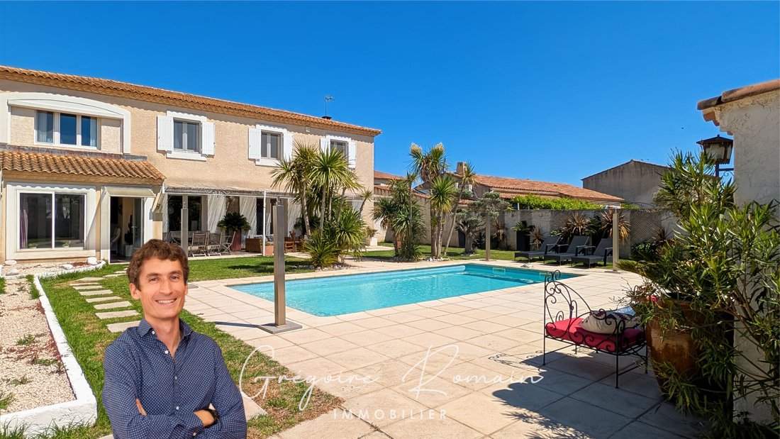 Villa in Étang de l'Olivier-Domaine de Sulauze, Istres, France 1 - 18405562