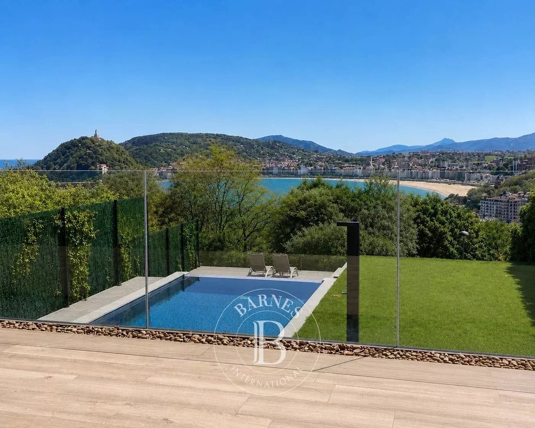 Townhouse in Mendebaldea, Donostia-San Sebastian, Spain 3 - 18405166