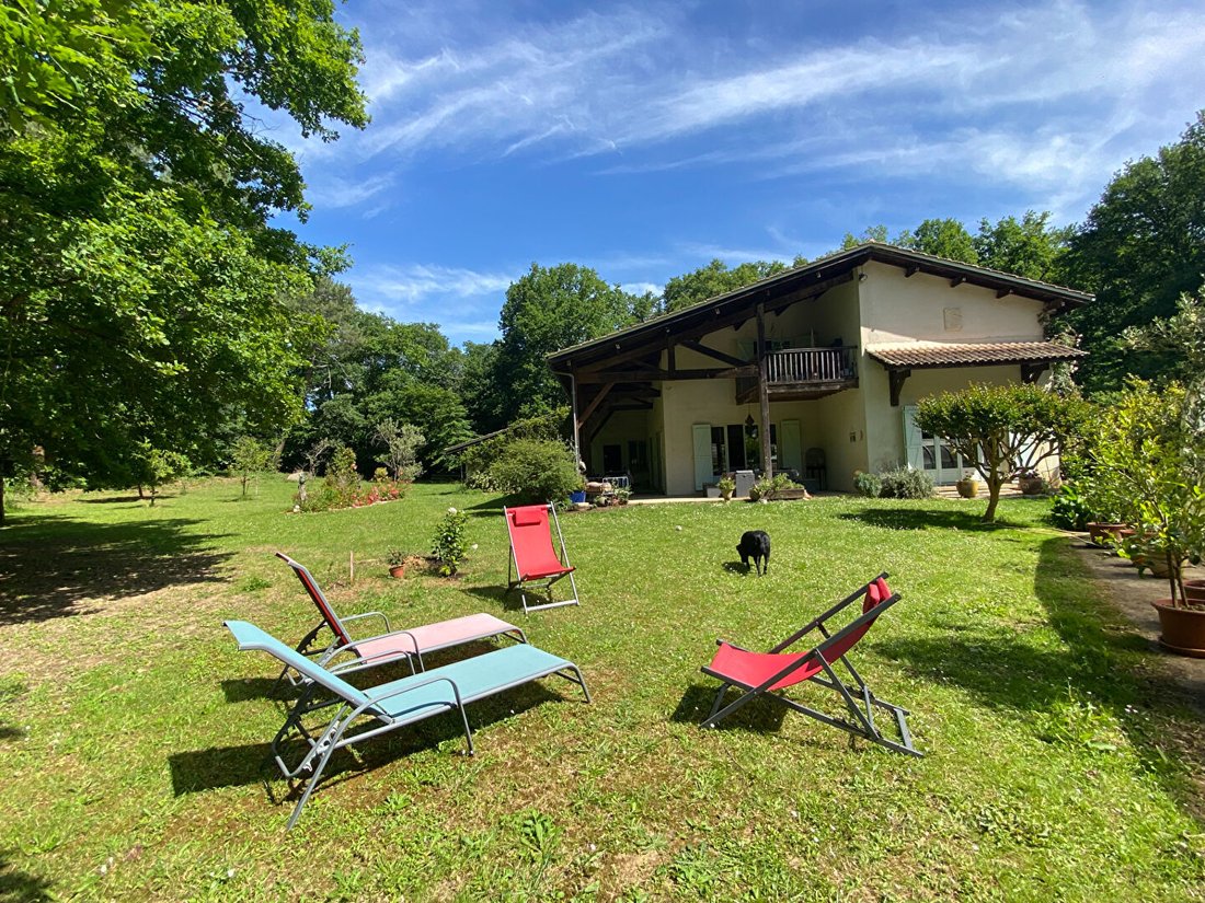 Villa in Blasimon, Nouvelle-Aquitaine, France 1 - 18405979