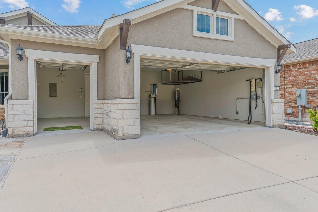 House in Georgetown, Texas, United States 5 - 18403188