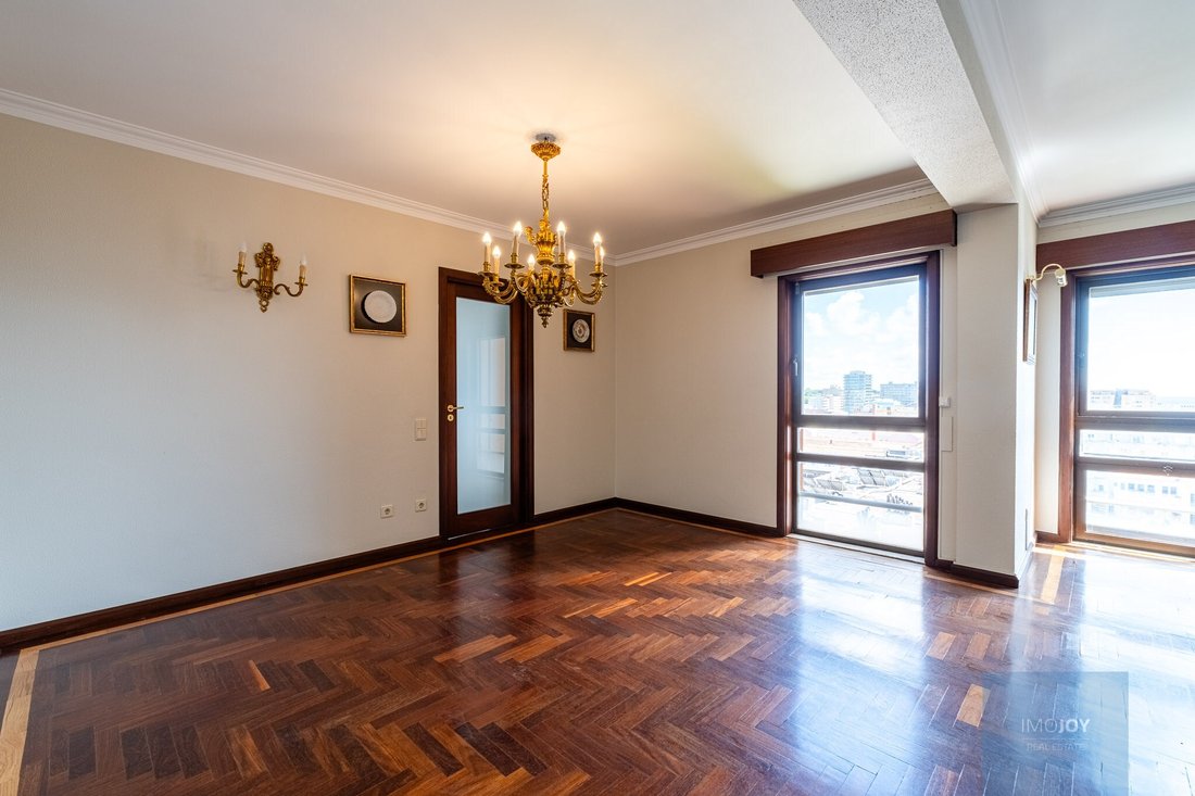 Apartment in Matosinhos e Leca da Palmeira, Porto District, Portugal 3 - 18404823