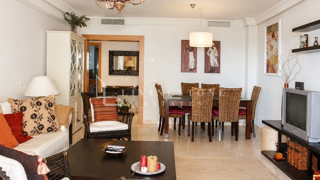 Apartment in Estepona, Andalusia, Spain 2 - 18403148