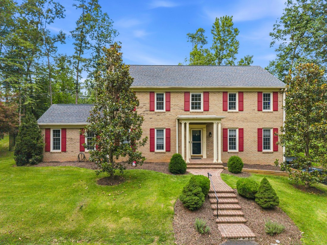 House in Clifton, Virginia, United States 1 - 18404911