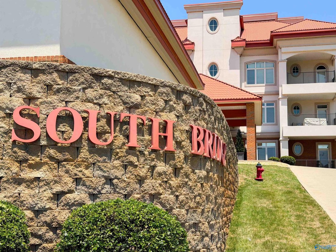 Condo in Sheffield, Alabama, United States 3 - 18402726