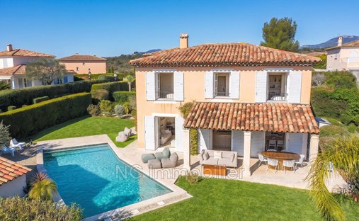 Villa in Vaug, Villeneuve-Loubet, France 1