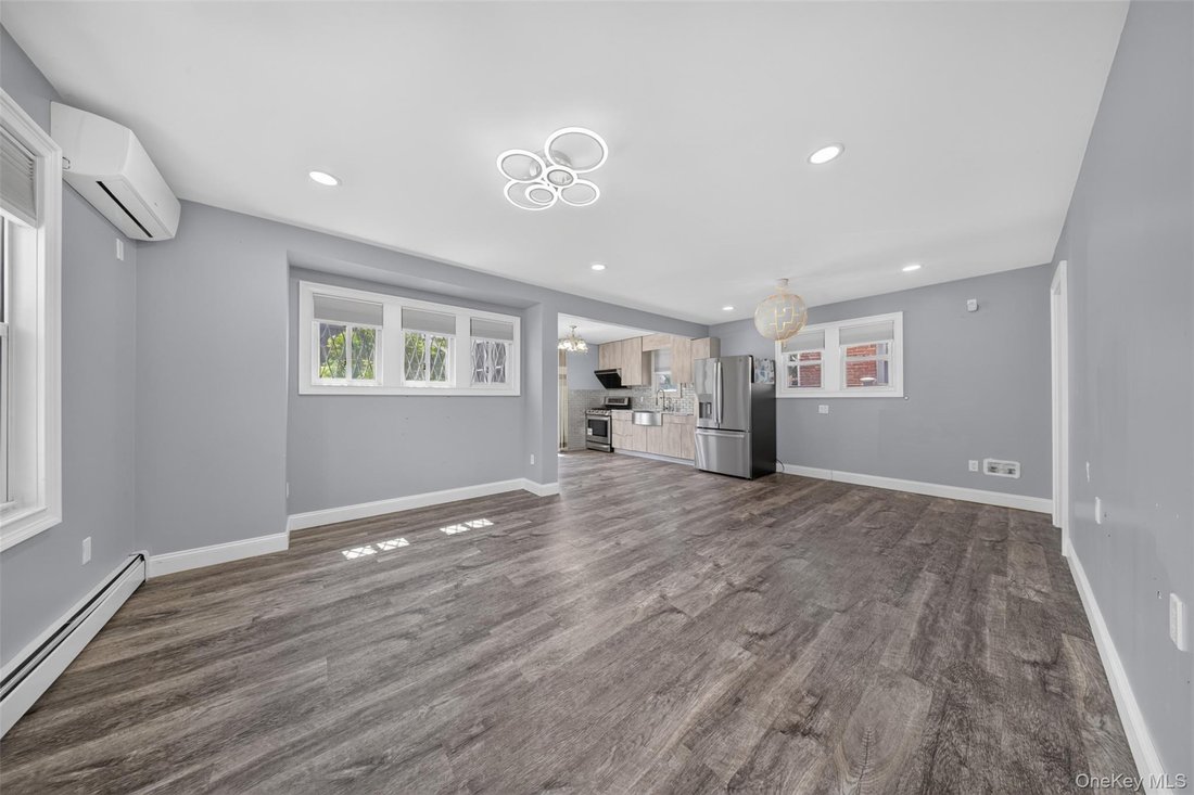House in New York, New York, United States 4 - 18407042