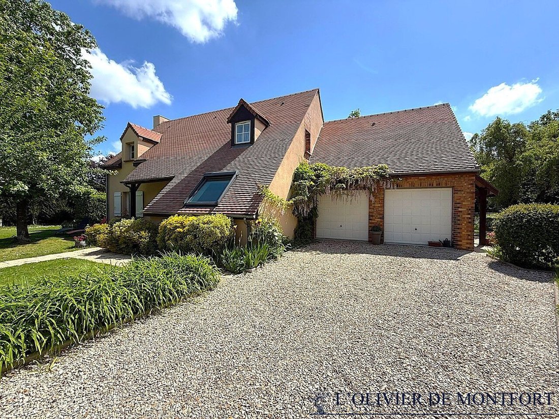 House in Montfort-l'Amaury, Ile-de-France, France 3 - 18404189