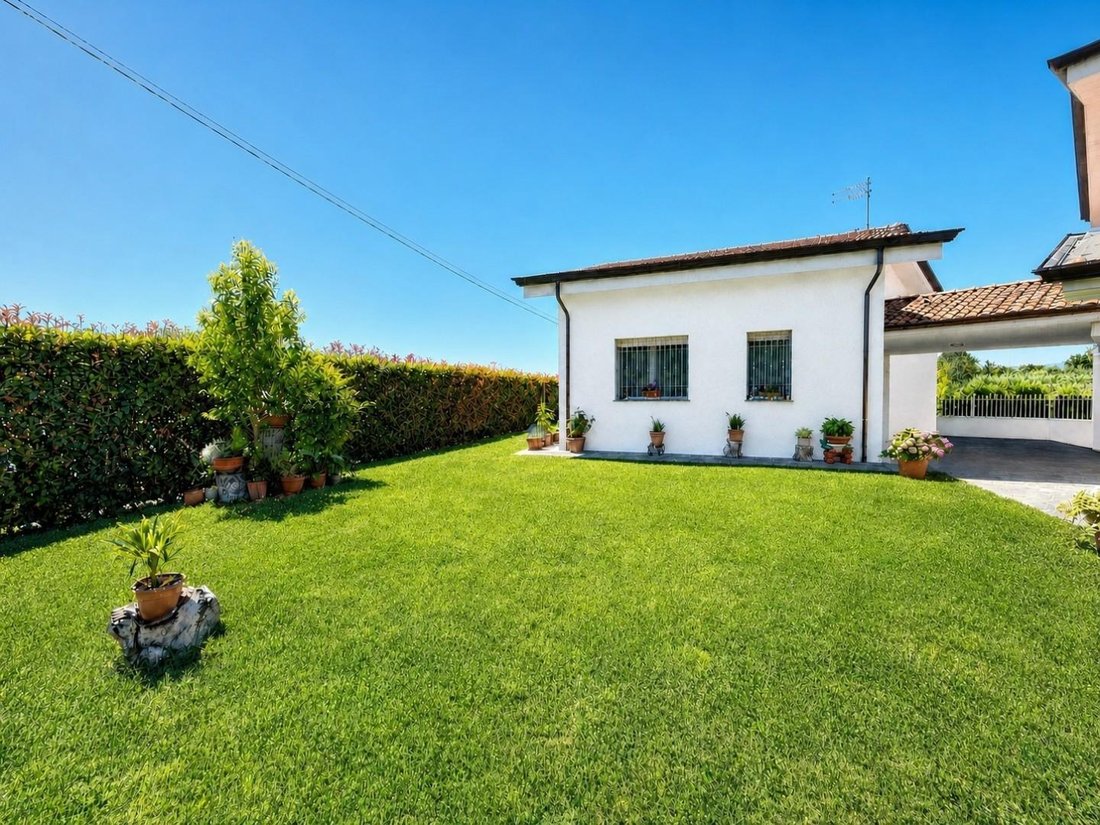 House in Saint Peter - Saint Cassian, Lucca, Italy 3 - 18402891