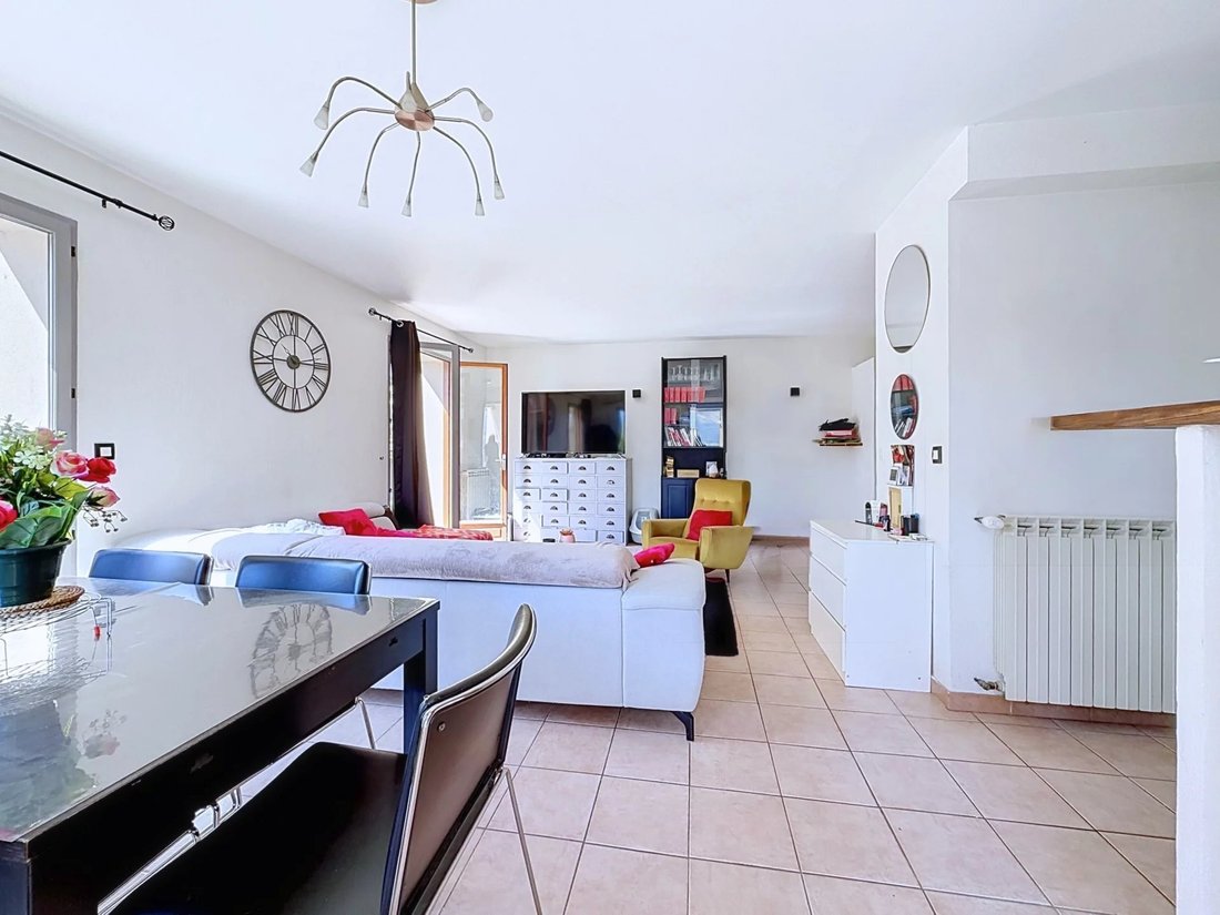 House in Les Terriers, Carros, France 3 - 18405065