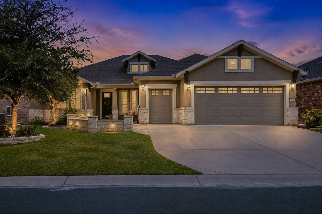 House in Georgetown, Texas, United States 1 - 18403188
