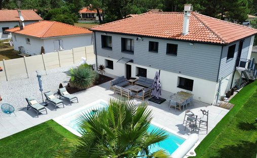 Villa in Biscarrosse, Nouvelle-Aquitaine, France 1