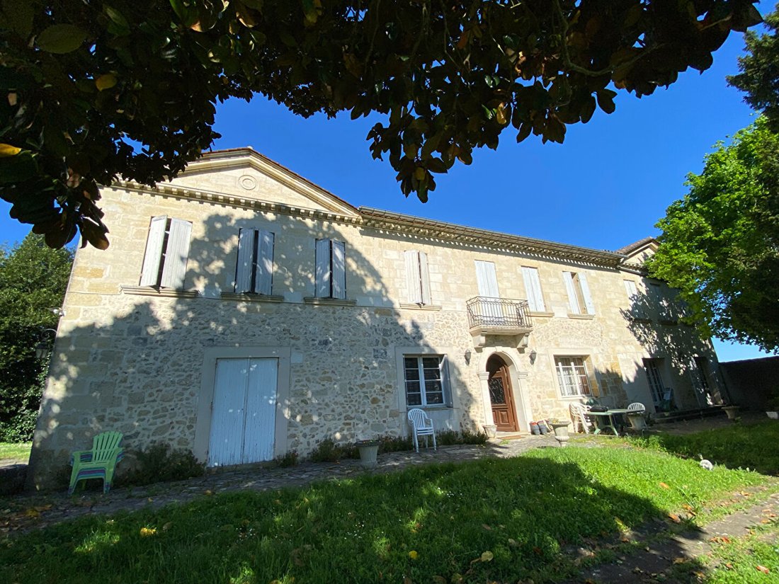 Villa in Fronsac, Nouvelle-Aquitaine, France 1 - 18406053