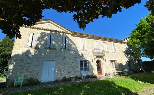 Villa in Fronsac, Nouvelle-Aquitaine, France 1