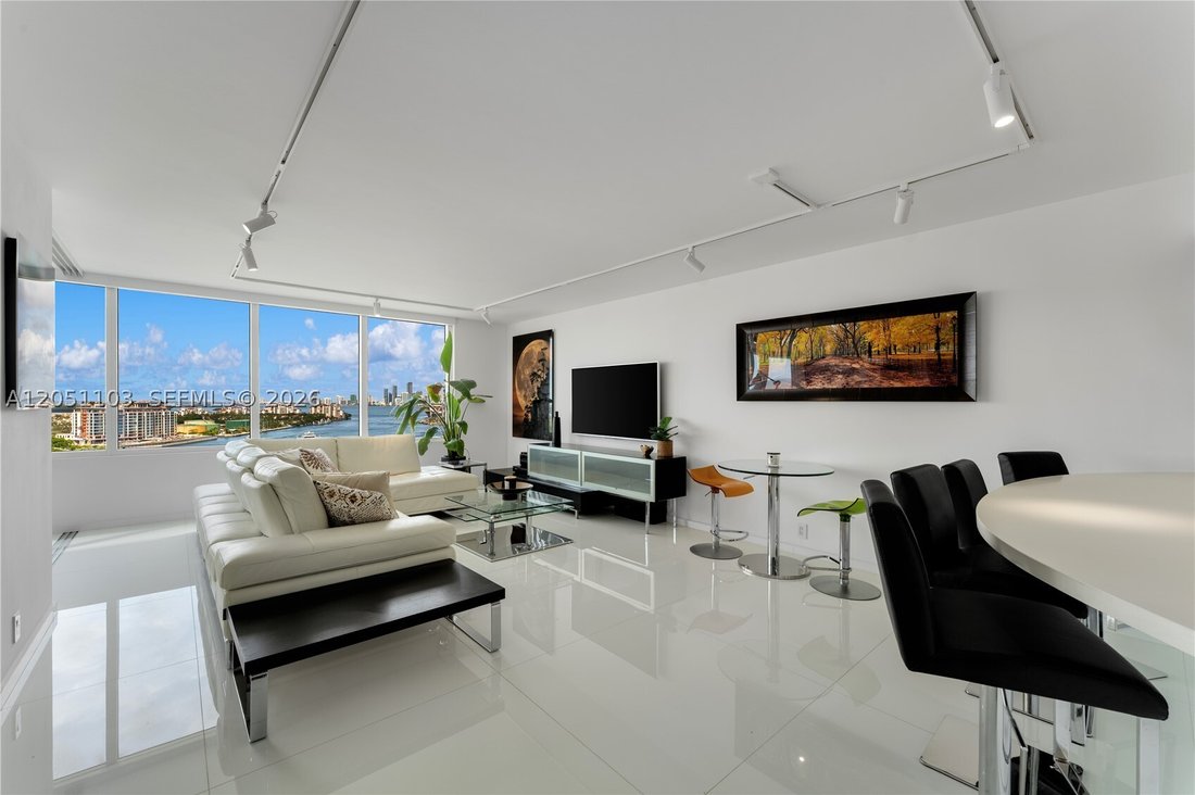 Condo in Miami Beach, Florida, United States 5 - 18403354
