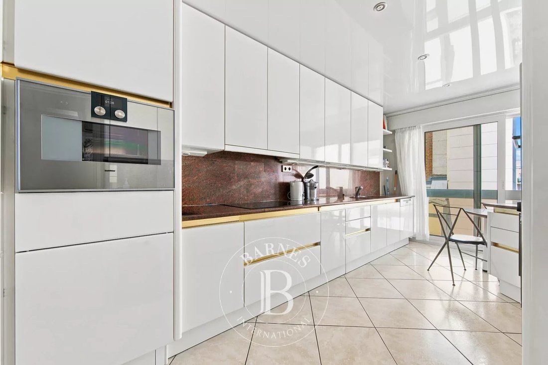 Apartment in Courcelles-Wagram, Paris 17e Arrondissement, Paris 5 - 18405175