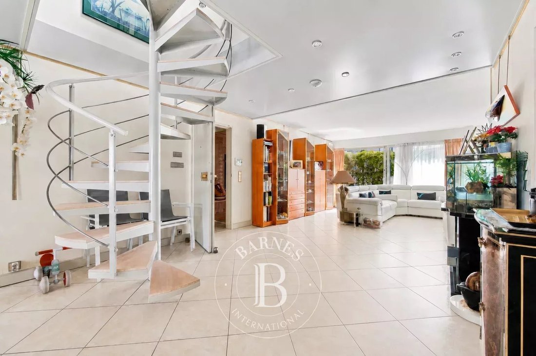 Apartment in Courcelles-Wagram, Paris 17e Arrondissement, Paris 4 - 18405175