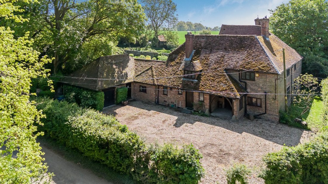 House in Buckinghamshire, England 1 - 17235127