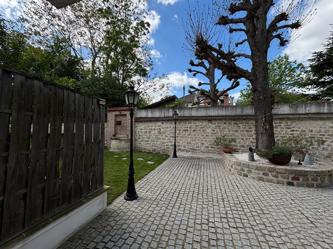 Apartment in La Garenne-Colombes, Ile-de-France, France 2 - 18405593
