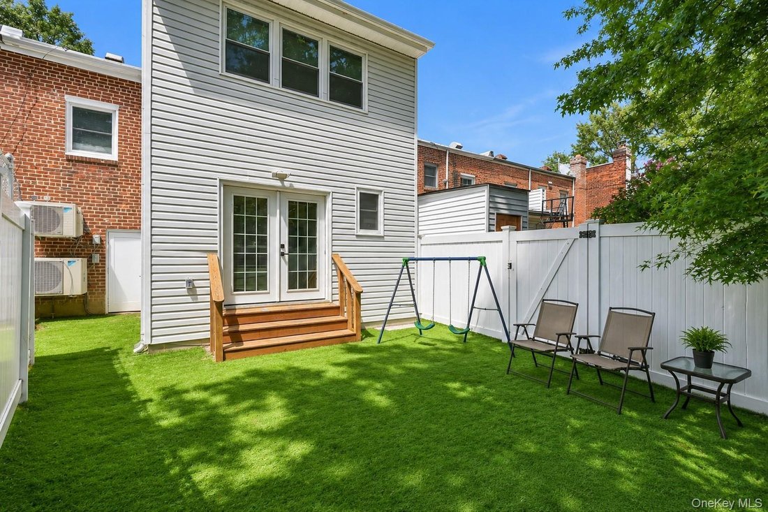 House in New York, New York, United States 2 - 18407050