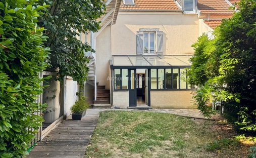 Townhouse in Lagny-sur-Marne, Ile-de-France, France 1