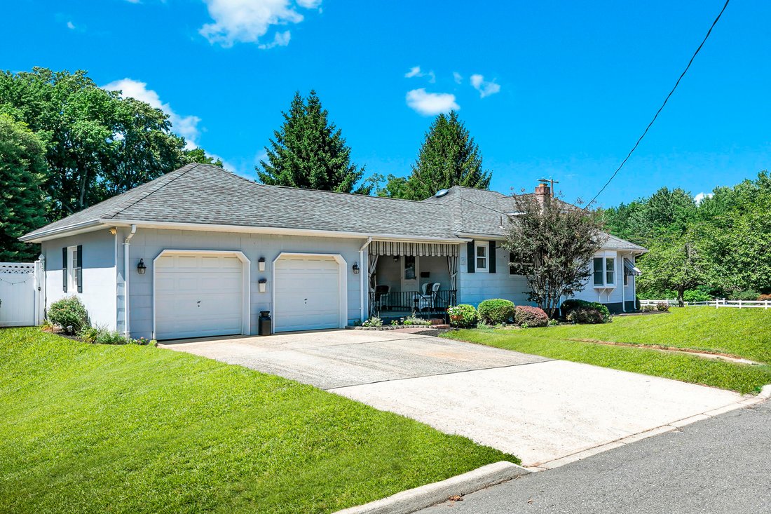 House in Little Silver, New Jersey, United States 3 - 18402595