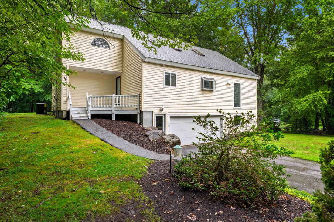 House in Hampstead, New Hampshire, United States 2 - 18405306