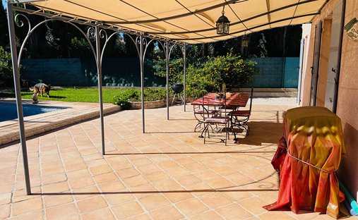 Villa à Zone d'Activité, Istres, France 1