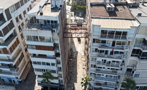 Apartment in İzmir, İzmir, Turkey 1