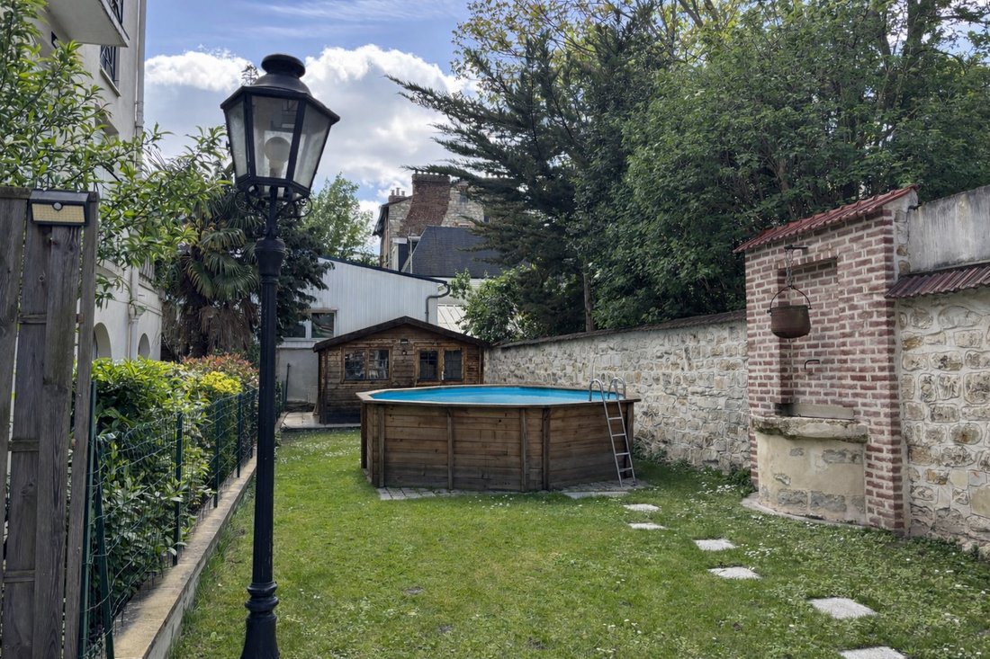 Apartment in La Garenne-Colombes, Ile-de-France, France 1 - 18405593