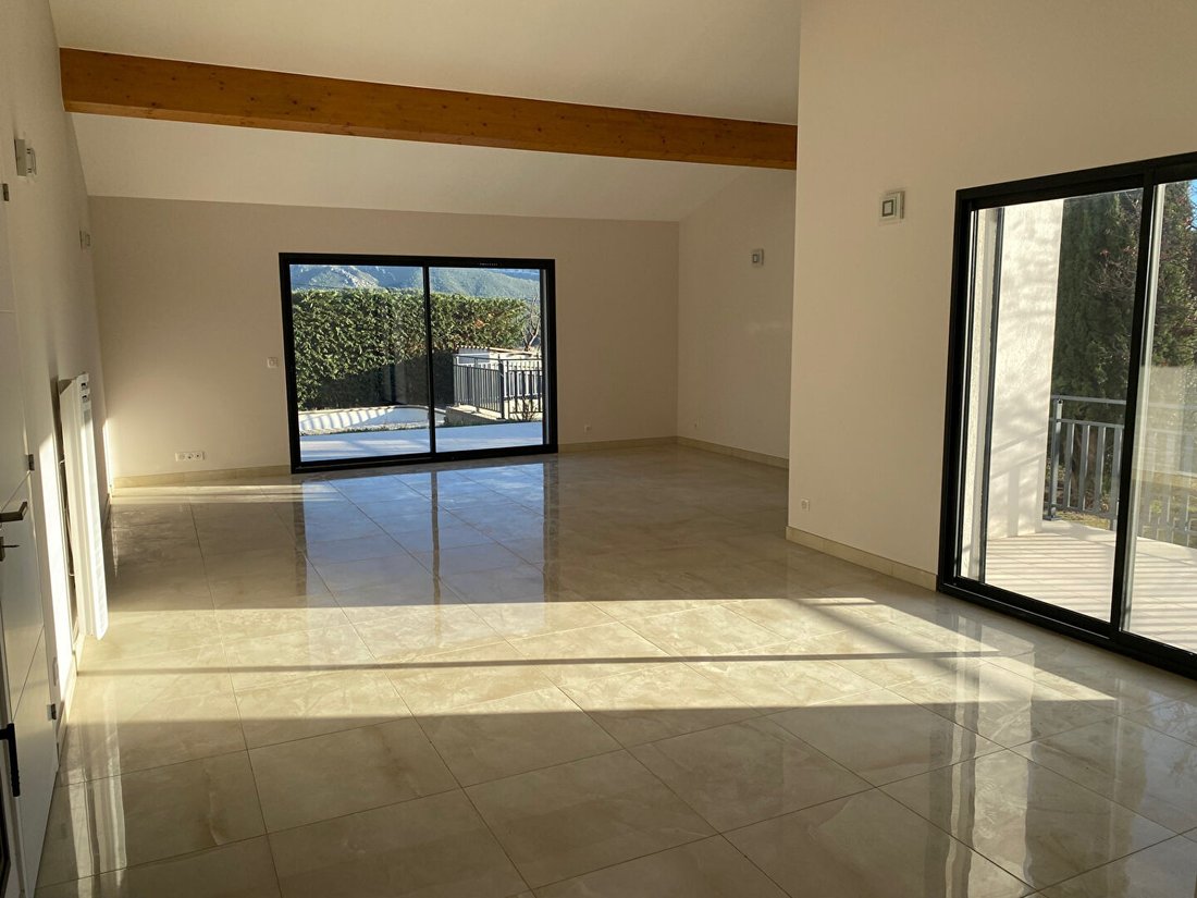 Villa in Lascours, Roquevaire, France 3 - 18405494