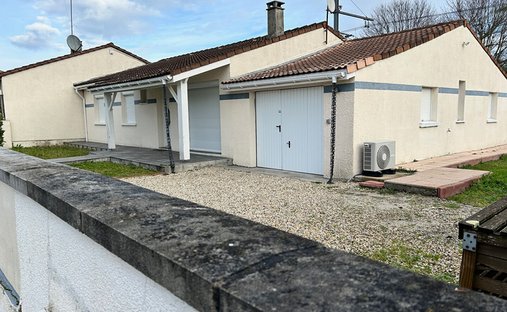 Villa in Zone Industrielle, Blanquefort, France 1