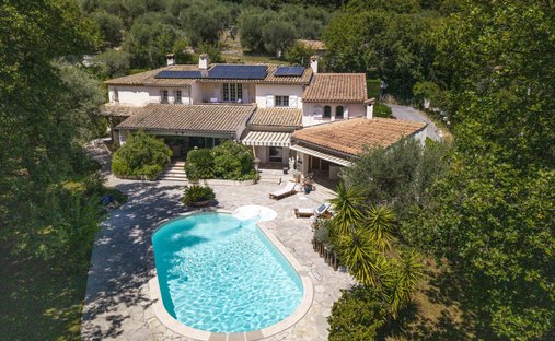 Villa in Le Broc, Provence-Alpes-Côte d'Azur, France 1