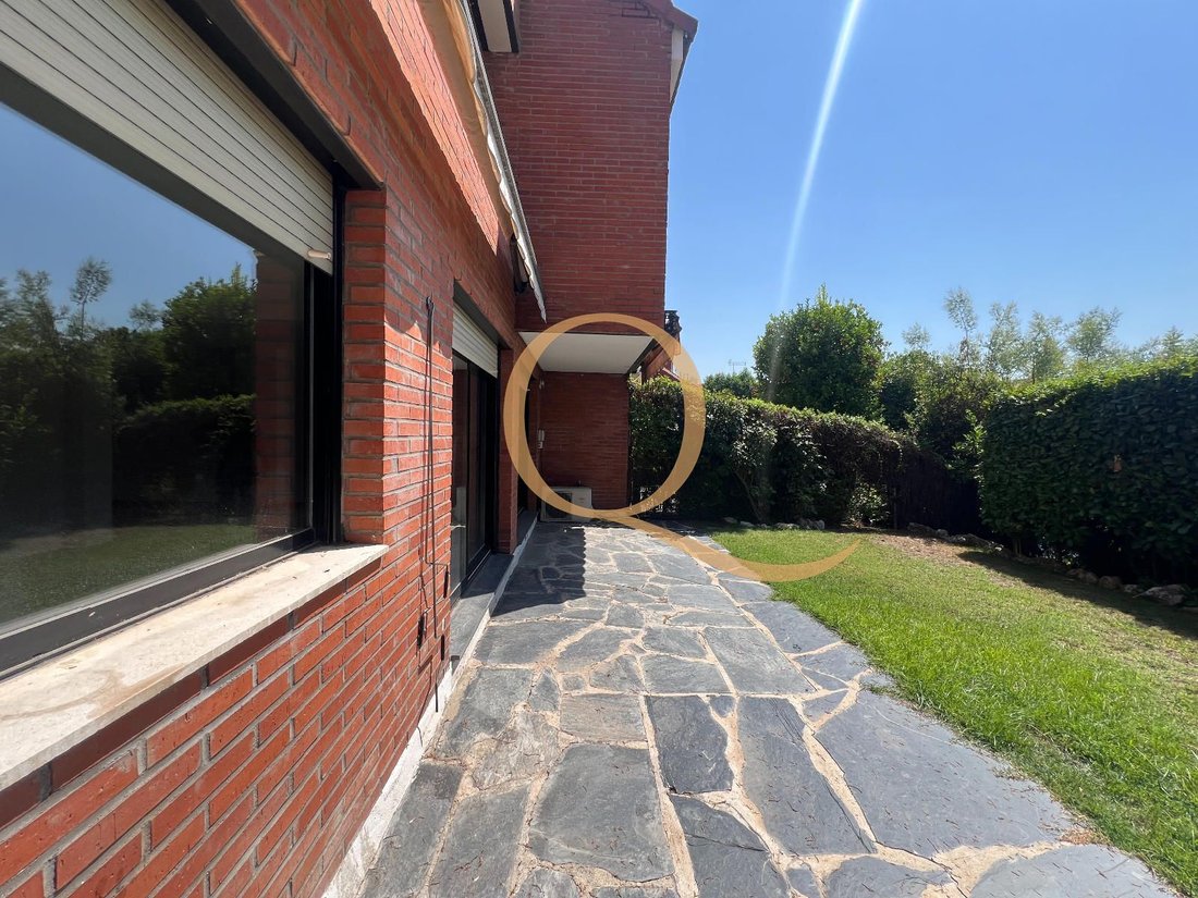 Townhouse in La Moraleja, Alcobendas, Comunidad de Madrid 4 - 18403025