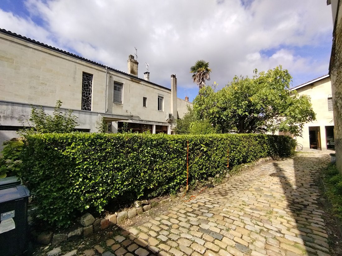 Villa in Barriere du Medoc, Le Bouscat, France 2 - 18405456