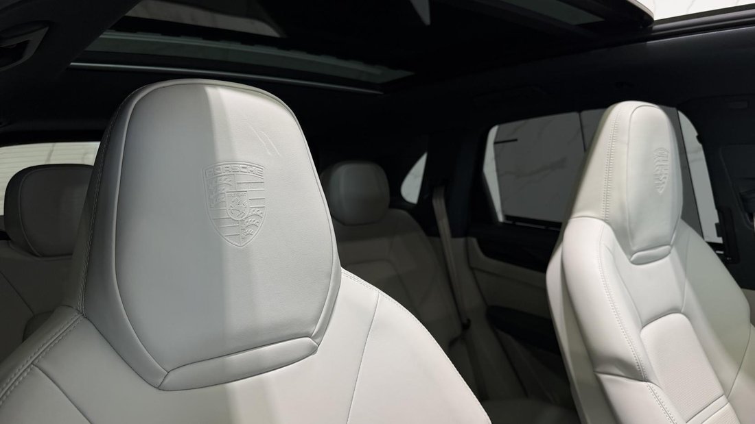 Suv in Ruislip, United Kingdom 3 - 18352578